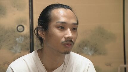 目の前で母親殺され…息子は27歳に 主婦殺害事件は未解決で25年