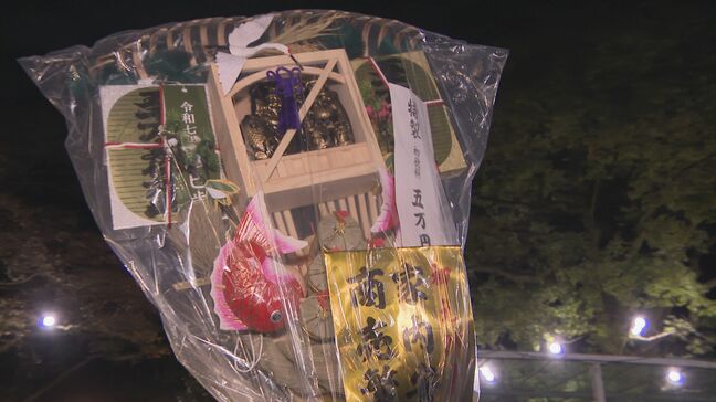 いちばん大きな「福熊手」は185センチ 5万円 10分ほどで全て参拝者のもとへ 熱田神宮「初えびす」|TBS NEWS DIG