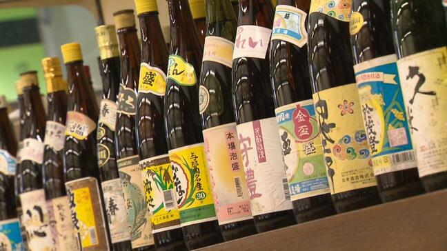 若者の飲酒離れ、「ノンアル」飲料の多様化で… 泡盛の出荷量が3年連続の減少 ピーク2004年の半分以下に|TBS NEWS DIG
