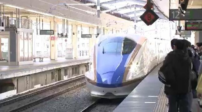 帰省ラッシュ始まる　北陸新幹線も乗車率100％超で一部列車で混雑　帰省ラッシュのピークは30日　Uターンは1月3日（JR東日本発表）|TBS NEWS DIG