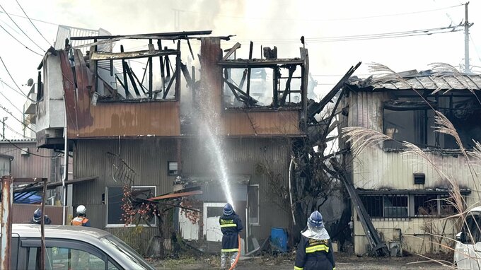 埼玉・川口市の3階建て住宅で火事　焼け跡から遺体発見　住人の65歳男性と連絡取れず　埼玉県警|TBS NEWS DIG