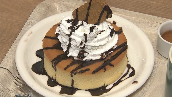 レア店舗「黒モス」鳥取に初出店　カフェ需要に対応の「モスバーガー」パンケーキ・ドリンクなどズラリ　28日までコーヒー無料チケット配布も　|　BSSニュース | BSS山陰放送