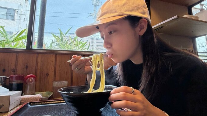 【 橋本環奈 】うどん堪能「家族で香川＆徳島」〝2日間で8店舗、食べすぎ〟　旅行後も「またうどん食べたくなってる」|TBS NEWS DIG