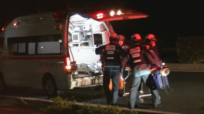 国道9号で2人乗りのバイクが車に衝突　20歳の男女が死亡　事故直後、緊迫の現場|TBS NEWS DIG