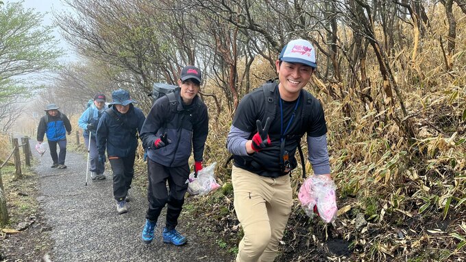 記念ペナントを約3000枚配布　くじゅう連山で山開き　大分　|　大分のニュース｜OBS NEWS｜大分放送