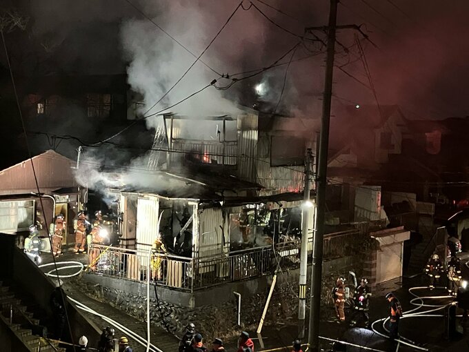 【速報】「2階建て住宅から炎が上がっている」泉区の住宅街で通報相次ぐ　仙台|TBS NEWS DIG