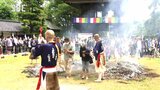 長谷寺で約600人が「火渡り修行」　空海生誕1250年を記念　稚児行列も【長野市】|TBS NEWS DIG