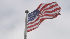 トランプ大統領　就任式にあわせて「全旗」の掲揚求める　故・カーター元大統領に弔意の半旗掲げるなか| TBS CROSS DIG with Bloomberg