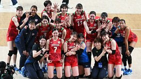 眞鍋ジャパンのパリ五輪出場が決定！日本バレーボール協会が発表、2試合残し6大会連続切符に眞鍋監督「ホッとしています」|TBS NEWS DIG