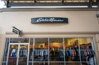 米衣料エディー・バウアーが破産申請、実店舗売却へ－ブランドは存続| TBS CROSS DIG with Bloomberg
