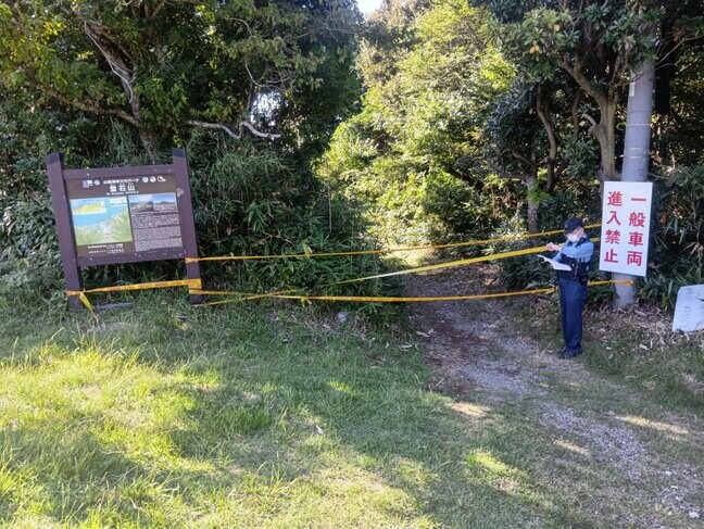 【速報】パラグライダーをしていた男性が木に引っ掛かる事故　消防が救助活動中　引っかかっている位置が高いため救助に時間かかる　鳥取・霊石山|TBS NEWS DIG