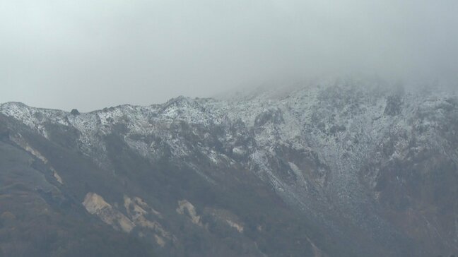 「雪で滑り10メートルくらい滑落した」磐梯山で下山途中に崖下滑落　東京の男性をヘリで救助　福島|TBS NEWS DIG