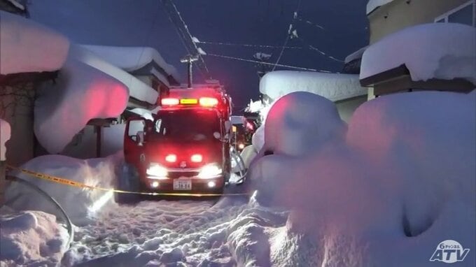 「いすと布団が燃えている」青森市浅虫で住宅1棟が全焼の火事　住民3人は全員逃げてけがなし|TBS NEWS DIG