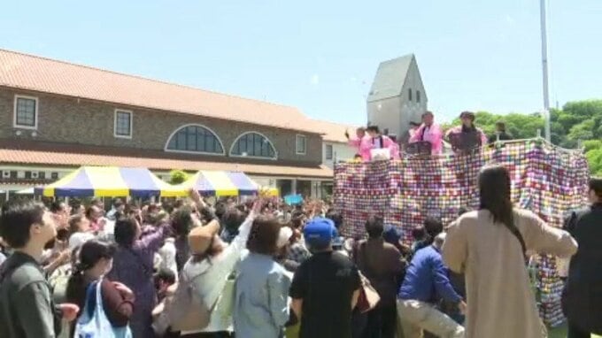 タオル美術館２５周年 “ムーミン糸巻アート”除幕式 愛媛・今治市|TBS NEWS DIG