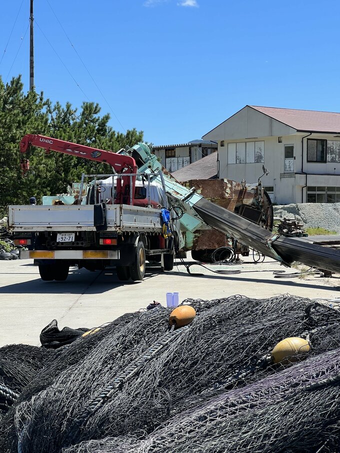 【速報】港で作業中のクレーンが倒れる　負傷者複数名　男性1人が意識不明　|　BSSニュース | BSS山陰放送