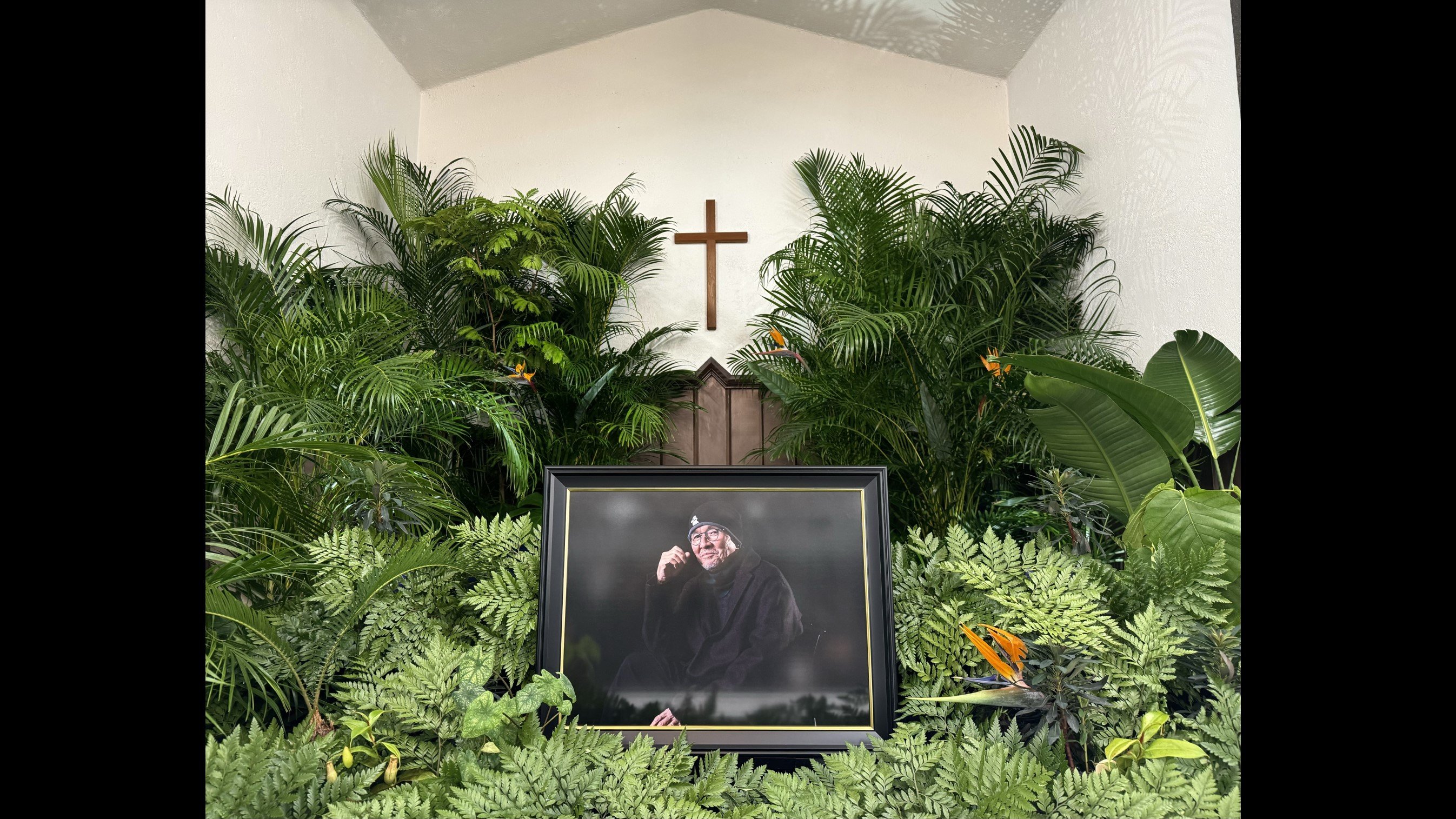 火野正平さん追悼鉛筆デッサン額装、榎本デッサン堂製作。 img_128dd6f0fe612206ffed2a4a79