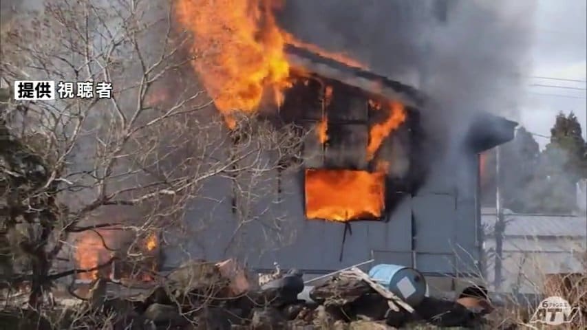 フォルマー　HOスケール　火事の家 炎と黒煙に一時騒然 住宅や物置小屋など3棟焼ける 住人は避難して無事