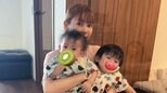 【 中川翔子 】 生後8か月の双子に “スイカ柄甚平” 姿を公開「毎日かわいくてたまらない」手放し立ちの成長ぶりも|TBS NEWS DIG