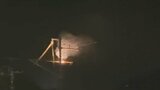 夜のJR中央本線 電柱から火花で停止 乗客は電車を降り線路を歩いて駅へ|TBS NEWS DIG