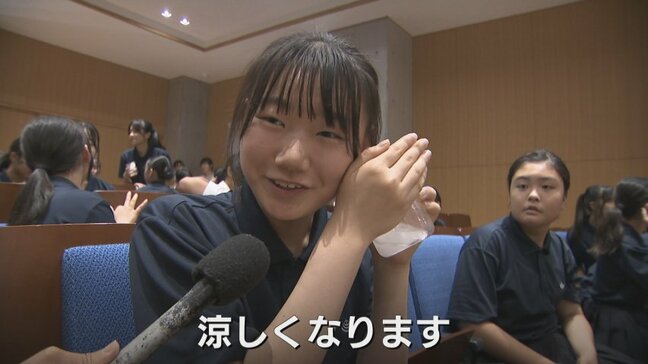 「ラムネがはじけるみたい！」南極の氷が中学校に…真夏日に届いた“地球からの贈り物”　富山・射水市|TBS NEWS DIG