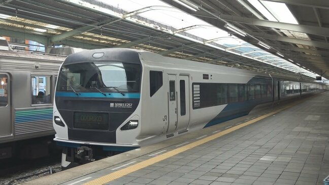 「これからすごく期待しています」台風6号で土砂崩れ被害の伊豆急行線が5日ぶりに全線復旧 駅前の土産店にもにぎわい戻る=静岡・下田市|TBS NEWS DIG