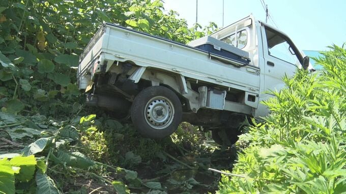 国道から軽トラックが逸脱「道から軽トラックが落ちました」国道5号・北海道共和町|TBS NEWS DIG