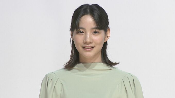 【のん】「子どもが大きくなって大変」役になりきって質疑応答「ほいじゃあね〜」とホンワカ挨拶|TBS NEWS DIG