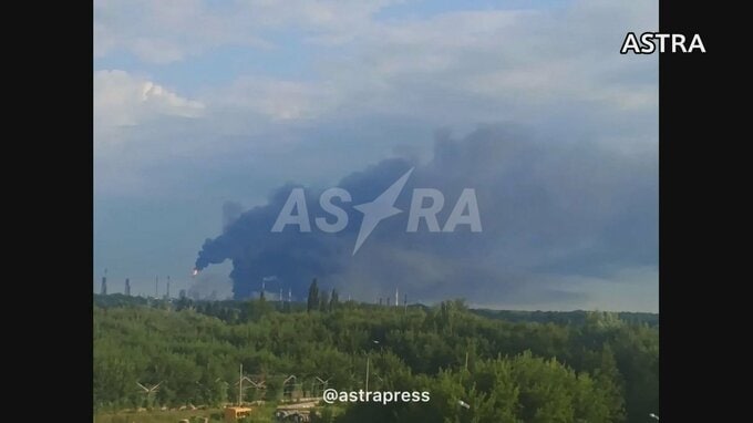 石油関連施設への攻勢強めるウクライナ軍　ドローン攻撃でロシア中部の石油化学コンビナートが稼働停止