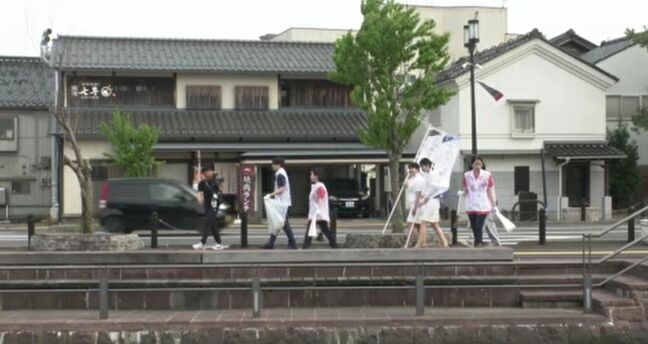 青柏祭を前に地元ゆかりの医師らが被災地で清掃活動 石川・七尾市|TBS NEWS DIG