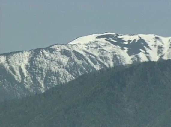 単独登山の57歳女性会社員をヘリコプターで救助 バランス崩して転倒5メートル滑落 足首や頭にけがして自ら救助要請 長野・北アルプス・蝶ヶ岳 |TBS NEWS DIG