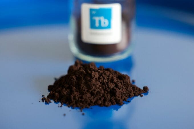 レアアース、車や風力発電などで活用－中国依存度は7割と今も高く