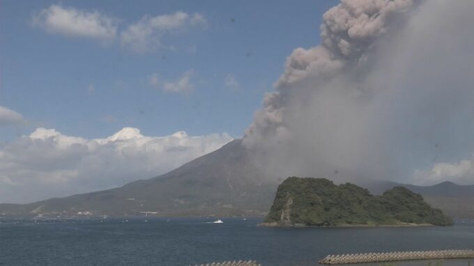 桜島で噴火相次ぐ、噴煙最高1900m【時間ごとの降灰・風向き予想 16日まで】　鹿児島　|　鹿児島のニュース｜MBC NEWS｜南日本放送