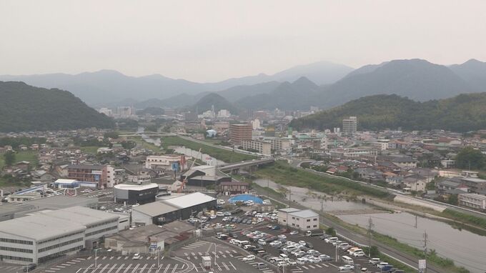 この先の雨のシミュレーションも　山口県を含む九州北部地方で梅雨入り・平年より１３日遅く（山口、福岡、大分、佐賀、熊本、長崎）　向こう１週間は曇り・雨の日が多くなる見込み（下関地方気象台発表）　|　山口のニュース・天気・防災｜tys NEWS｜ｔｙｓテレビ山口