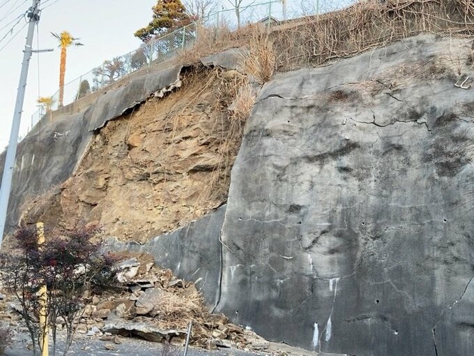 法面崩落現場で土砂災害のおそれ　福島県いわき市が避難指示発令　|　福島のニュース│TUF