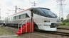 特急｢しなの｣ 新型385系の試験車両公開 グリーン車は3列シート リクライニングは後部座席を圧迫しない｢バックシェル式｣　|　名古屋・愛知・岐阜・三重のニュース【CBC news】 | CBC web