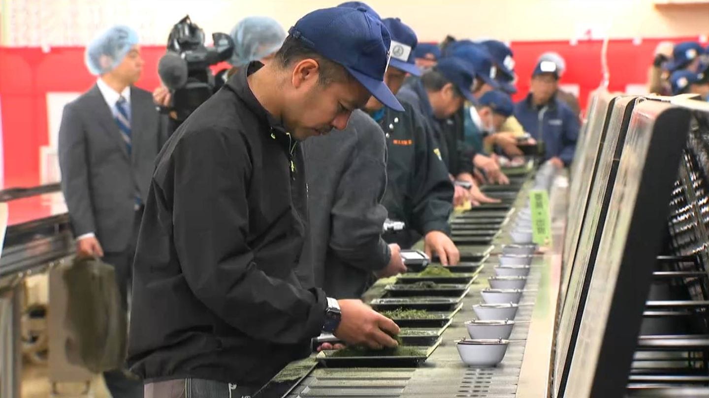 最高値は3万円！「例年にないいい品物」日本一の鹿児島茶初取引会 中東