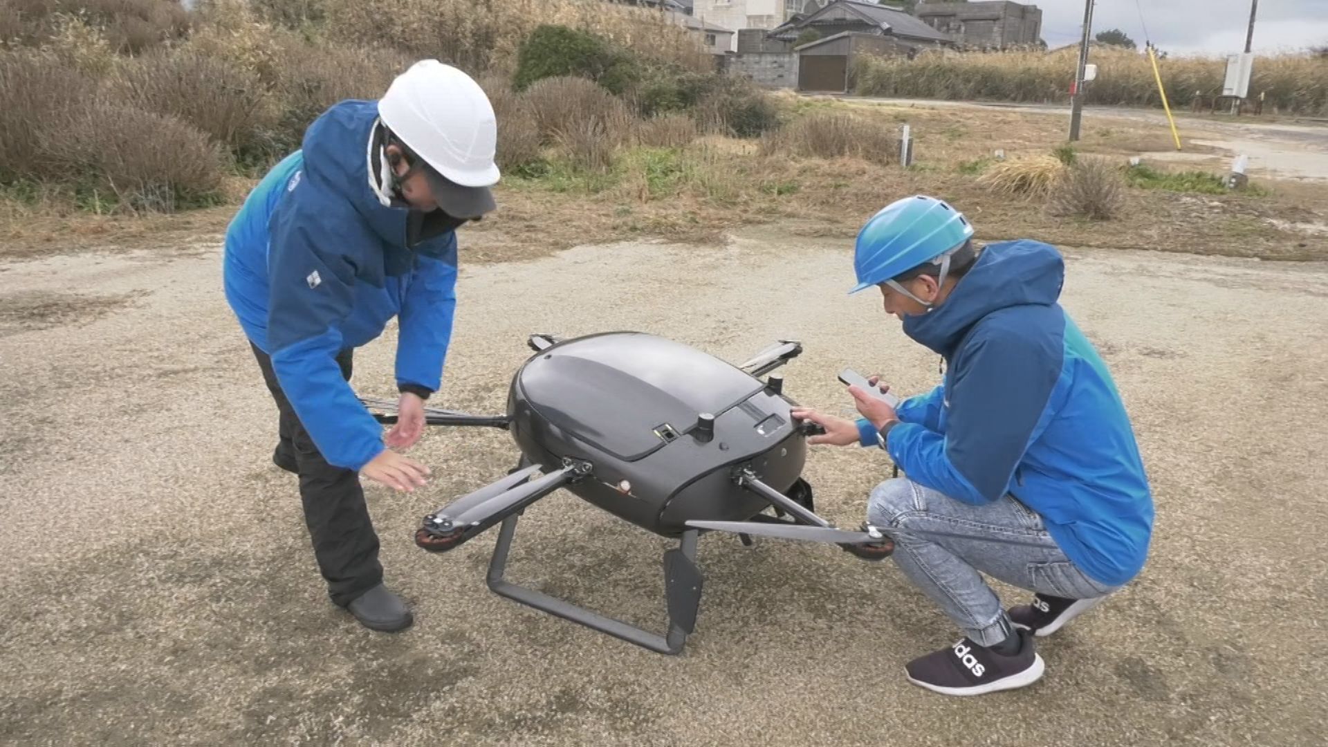 運搬距離20キロ超えるドローン飛行実験 災害時に孤立集落に食料や