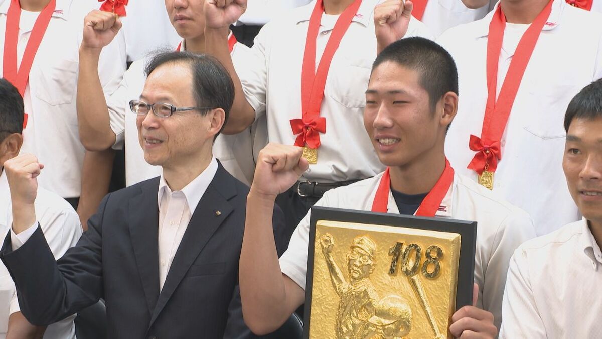 「大商野球を全国に」甲子園に向け選手ら28人が活躍を誓う　笑顔のメンバーに知事がエール