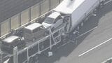 伊勢湾岸道で渋滞の列にキャリアカーが突っ込む 車４台絡む玉突き事故 1人死亡 愛知・豊明市|TBS NEWS DIG