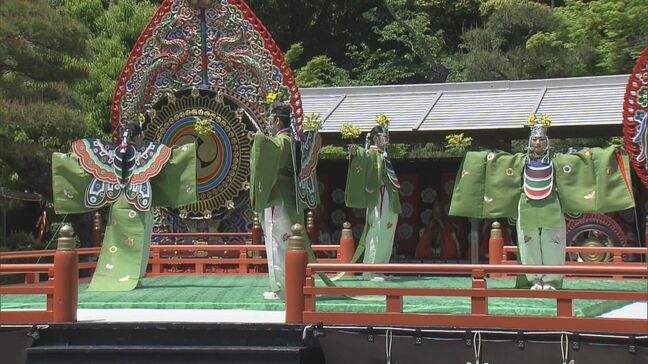 伊勢神宮で｢春の神楽祭｣ 内宮神苑の特設舞台では舞人たちが天下太平を願う舞楽披露 5月2日まで 三重|TBS NEWS DIG