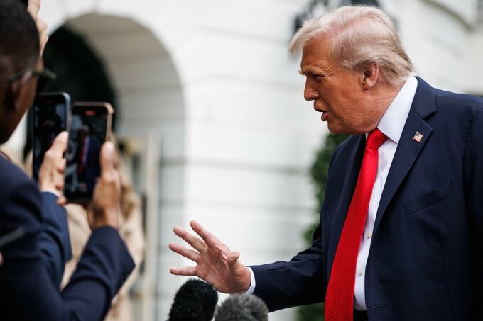 トランプ氏「私の署名ではない」と否定－エプスタイン氏宛て手紙巡り