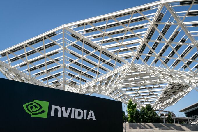 エヌビディア、次世代チップのサーバーラック設計に問題－報道