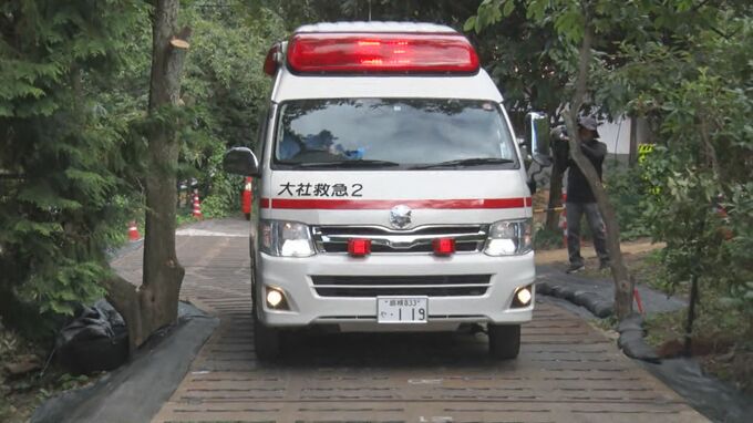 間に合った救急車…開放日当日に救急搬送　県道崩落で車両通行不可の「日御碕地区」崩落から3週間で緊急車両通行可能に　|　BSSニュース | BSS山陰放送