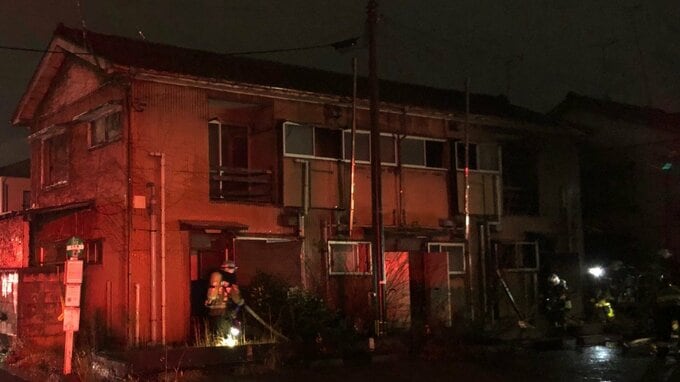「窓から火が見える」住宅街でアパートの一室が焼ける火事　70代女性が受け答えできない状態で搬送か　新潟市中央区　|　新潟のニュース・天気｜BSN NEWS｜BSN新潟放送