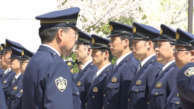 「士気旺盛で気迫あふれる姿勢、大変心強く感じた」姿勢や装備品を検査　「初点検」に175人の警察官が参加　|　青森のニュース│ATV NEWS│青森テレビ