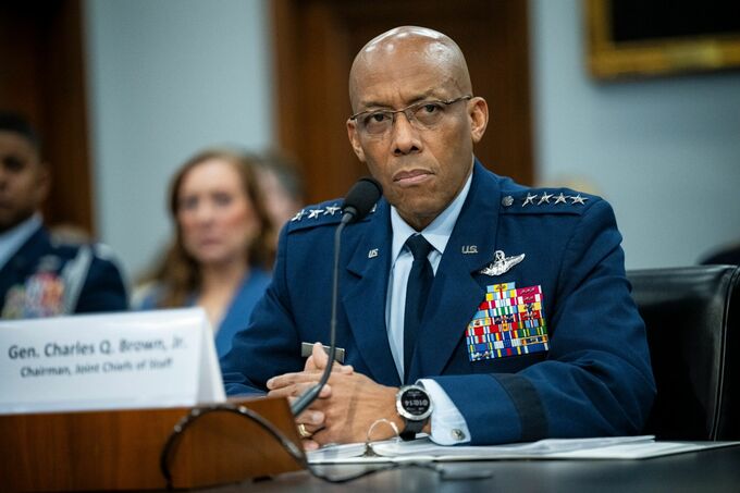 トランプ氏、米軍制服組トップ更迭－反ＤＥＩで黒人や女性高官標的か