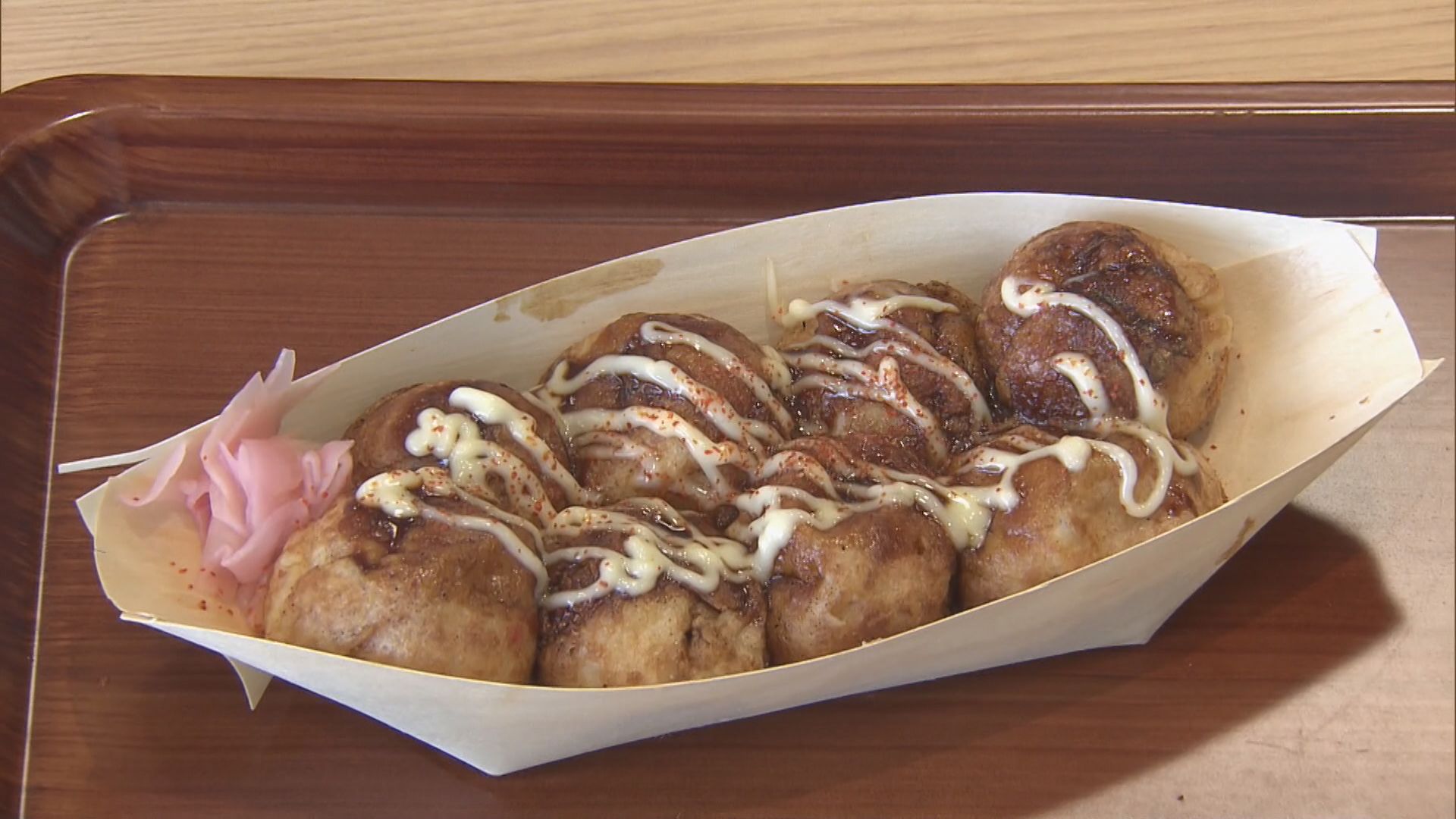 タコヤキさん専用 ラーメンチェーン「スガキヤ」初の“たこやき専門店”の大行列 秘伝の