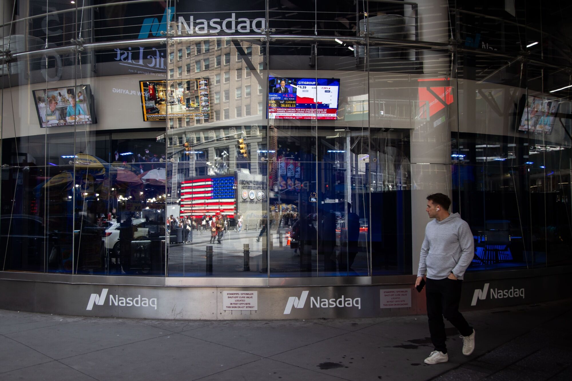 ナスダック100指数のレバレッジ３倍型投信、資金流入が記録的規模 | TBS CROSS DIG with Bloomberg