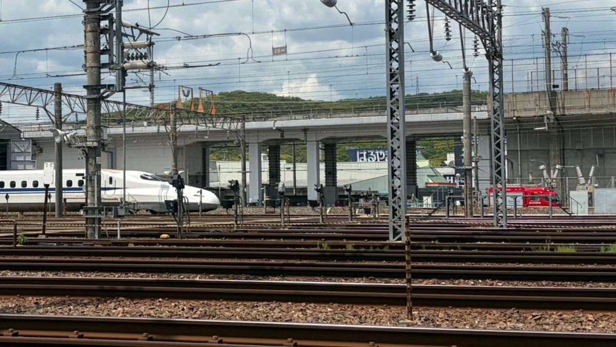 新幹線の車両基地で監視カメラから「炎が見える」と通報→消防が現場に駆け付けるも…