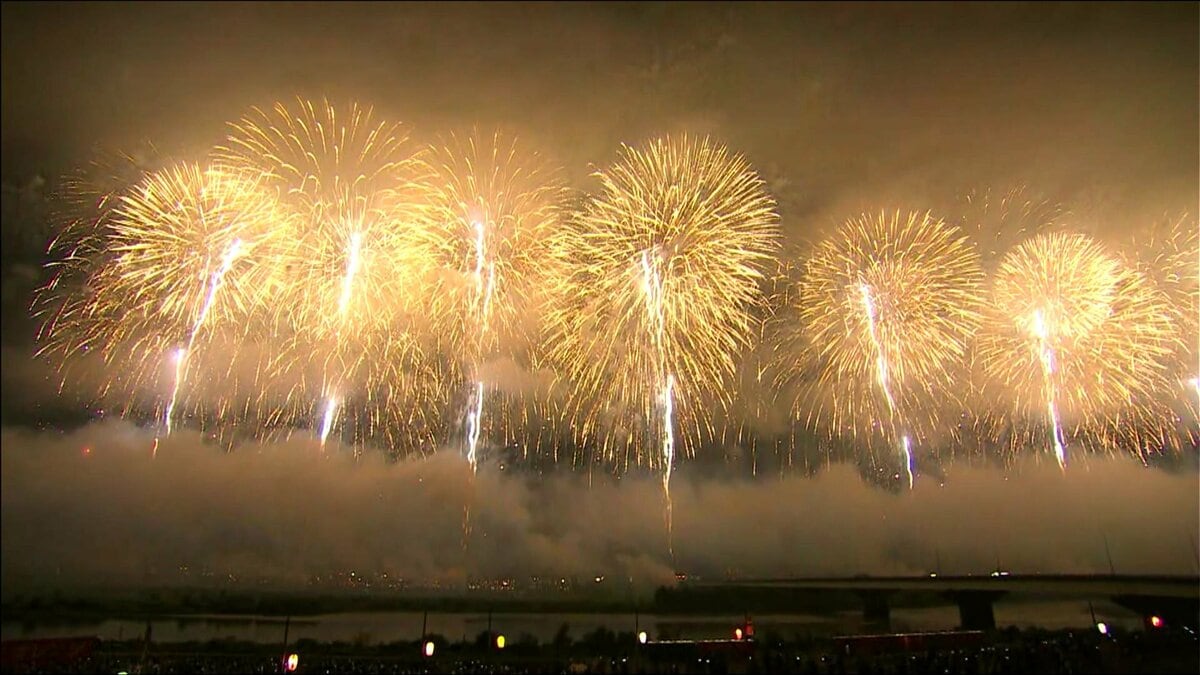 サムネイル_【長岡花火2026】夜空を彩るフェニックスに天地人花火… 正三尺玉100周年の今年も「打ち上げ開始でございます!」 新潟・長岡市